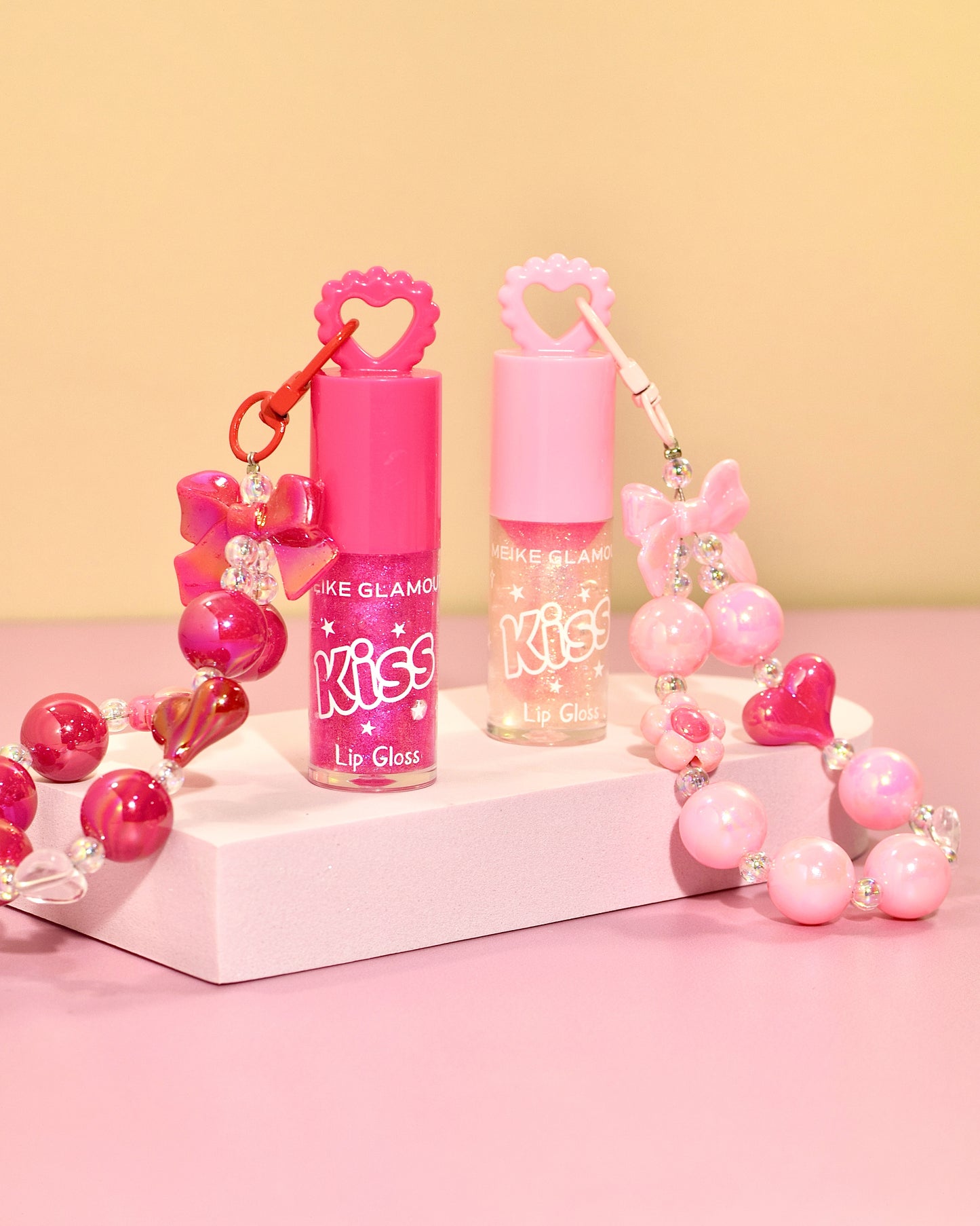 Labios Glossy + Efecto volumen en segundos (Brillo Kiss Glow con Llavero)